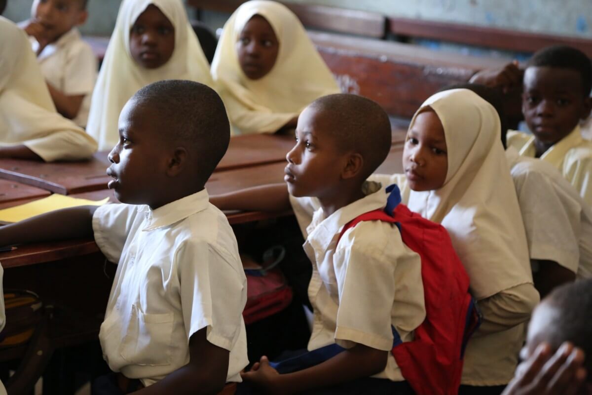 Des élèves dans une salle de classe à Zanzibar. Crédit: GPE/Chantal Rigaud